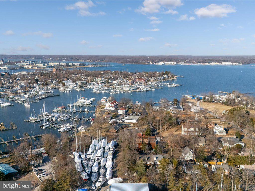 CREEKSIDE - Residential