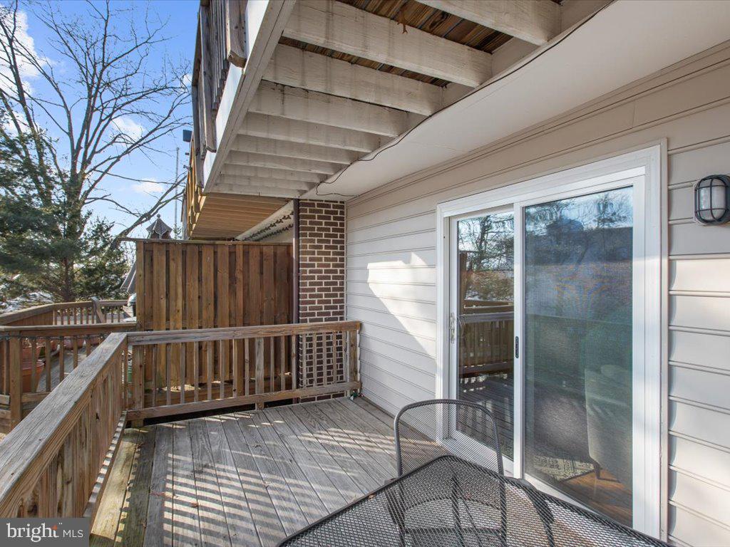 CREEKSIDE - Residential