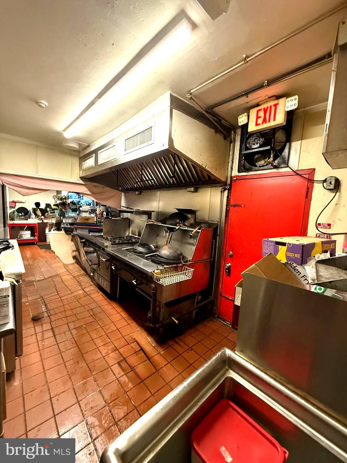 MANAYUNK - Commercial Sale