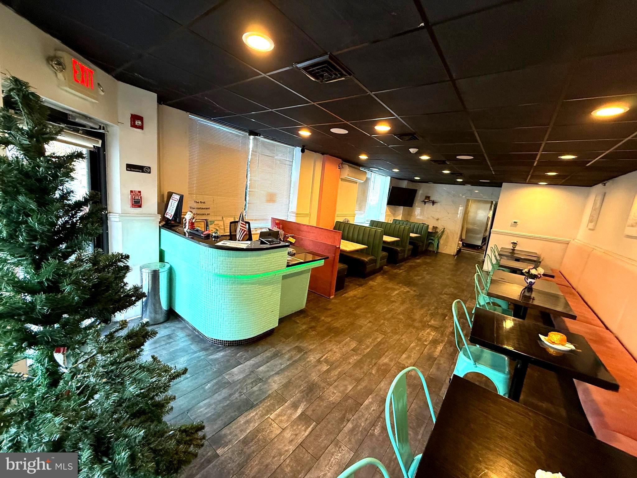 MANAYUNK - Commercial Sale