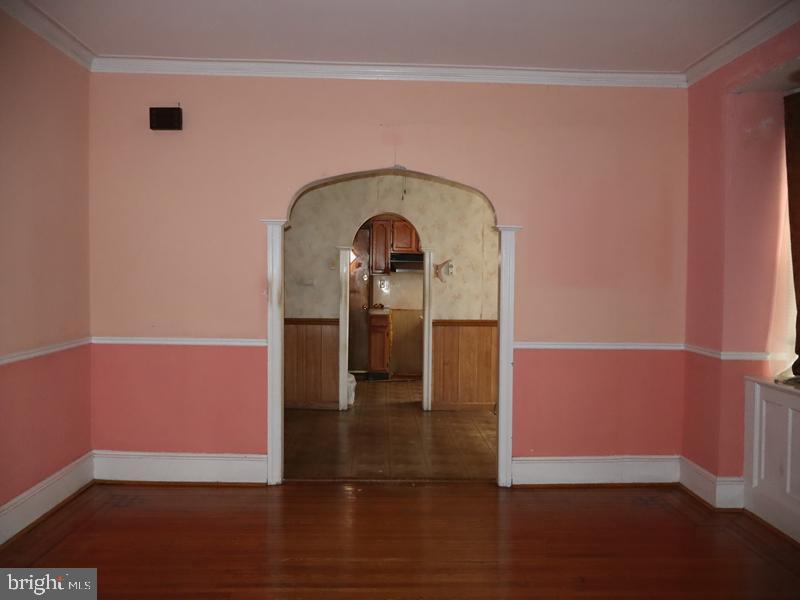 WEST OAK LANE - Residential