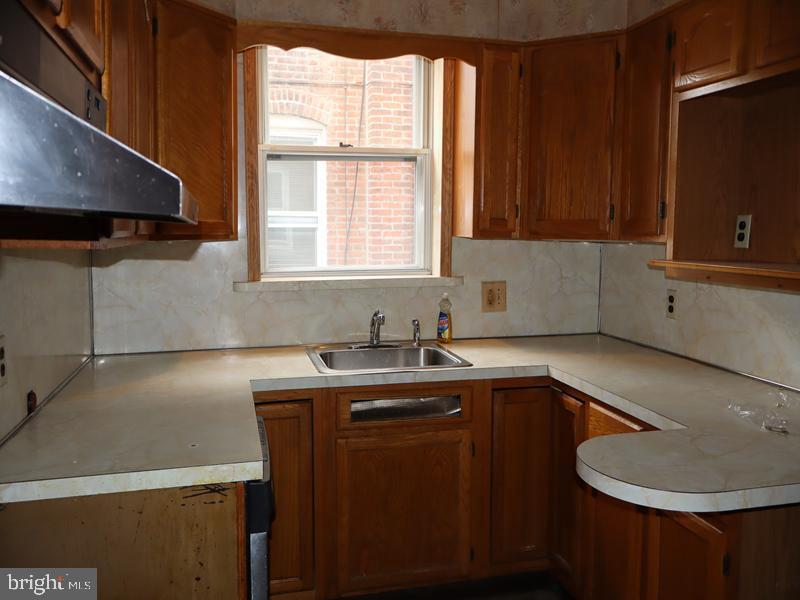 WEST OAK LANE - Residential