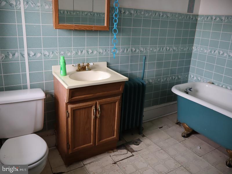 WEST OAK LANE - Residential