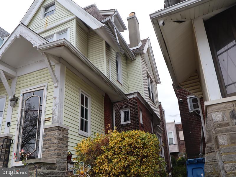 WEST OAK LANE - Residential