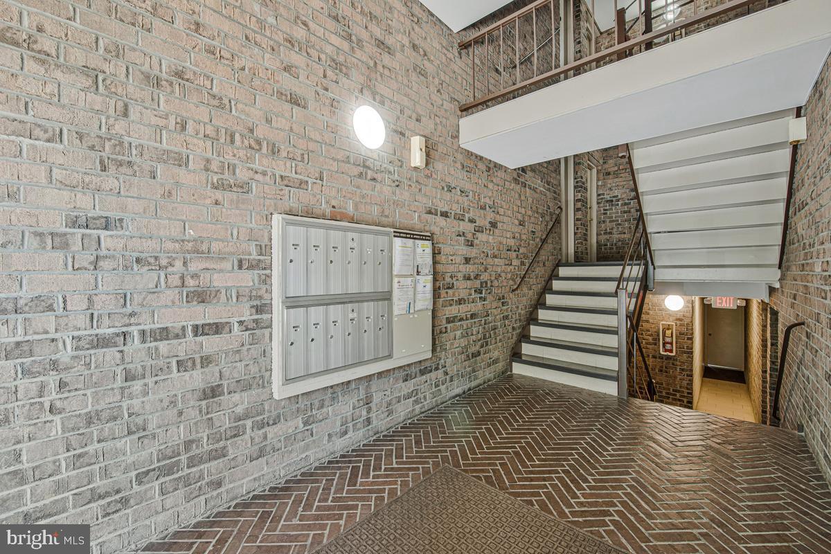 15 SILVERWOOD CIRCLE 6