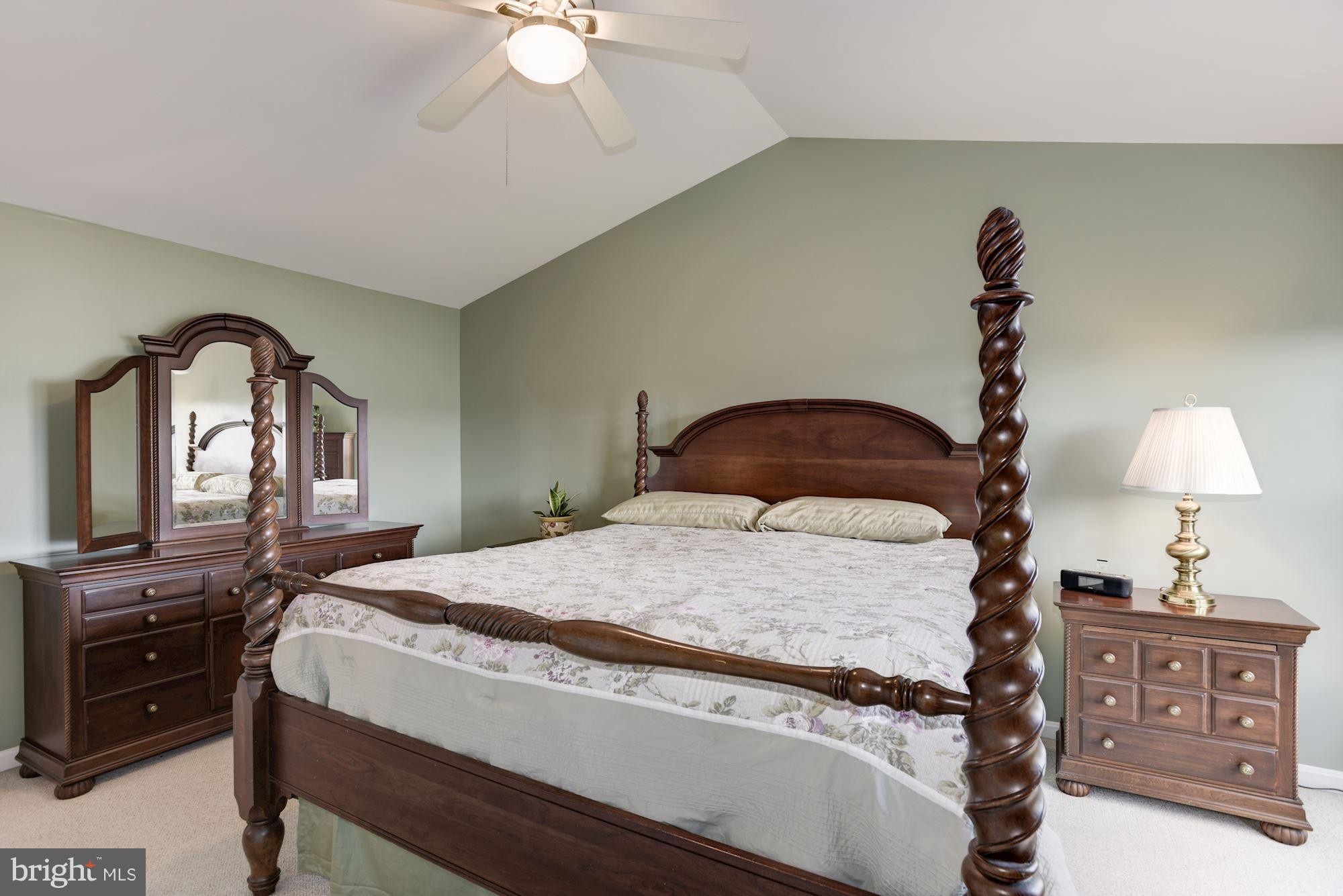 ASHBURN FARM - Residential