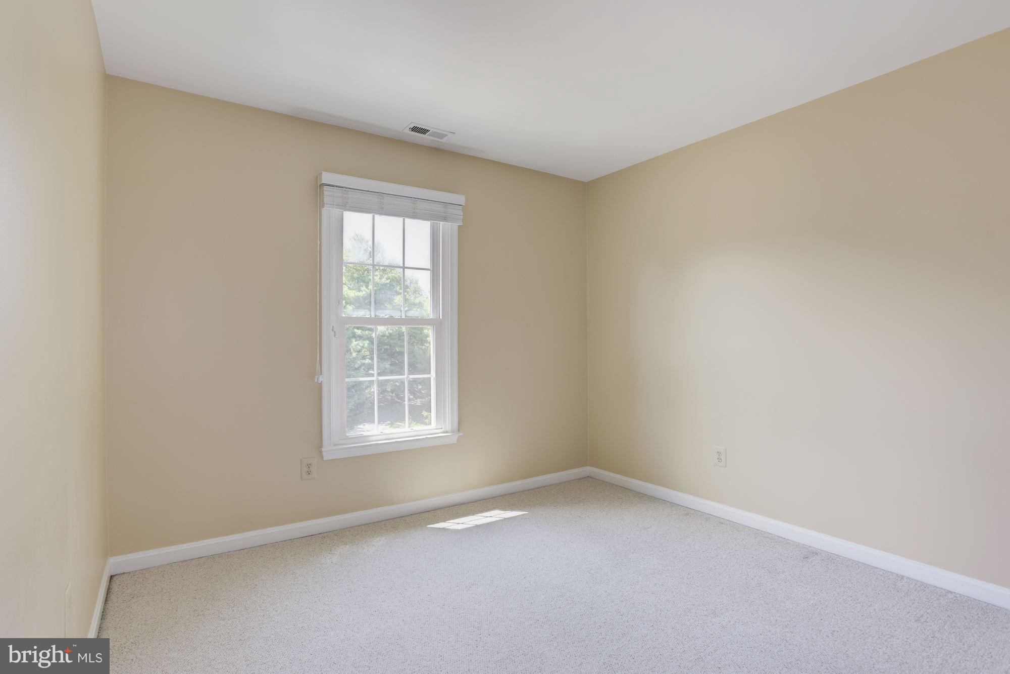 ASHBURN FARM - Residential