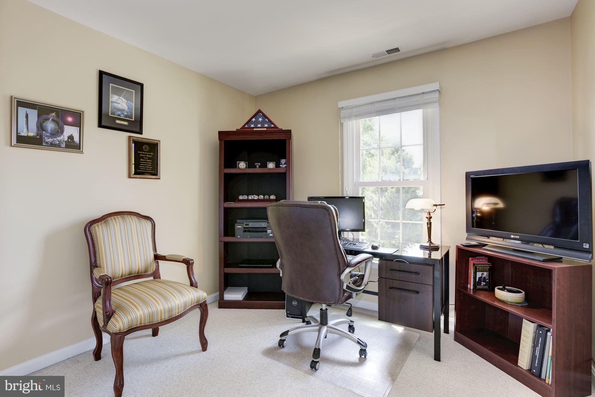 ASHBURN FARM - Residential