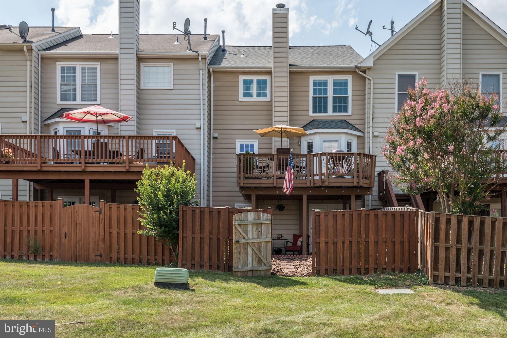 ASHBURN FARM - Residential