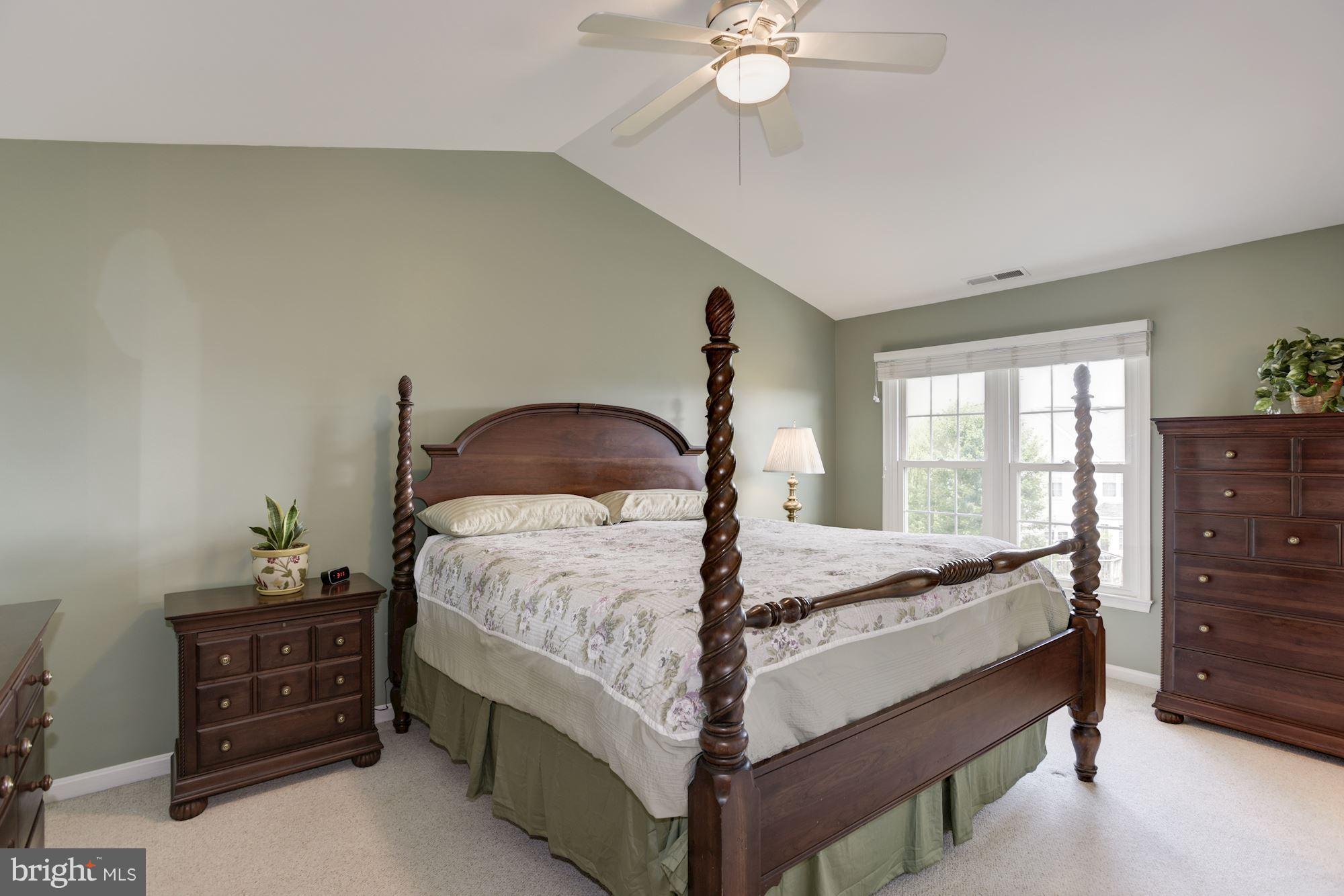 ASHBURN FARM - Residential