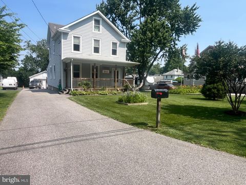 Homes For Sale - 4624 Magnolia Avenue<br/> HALETHORPE, MD 21227