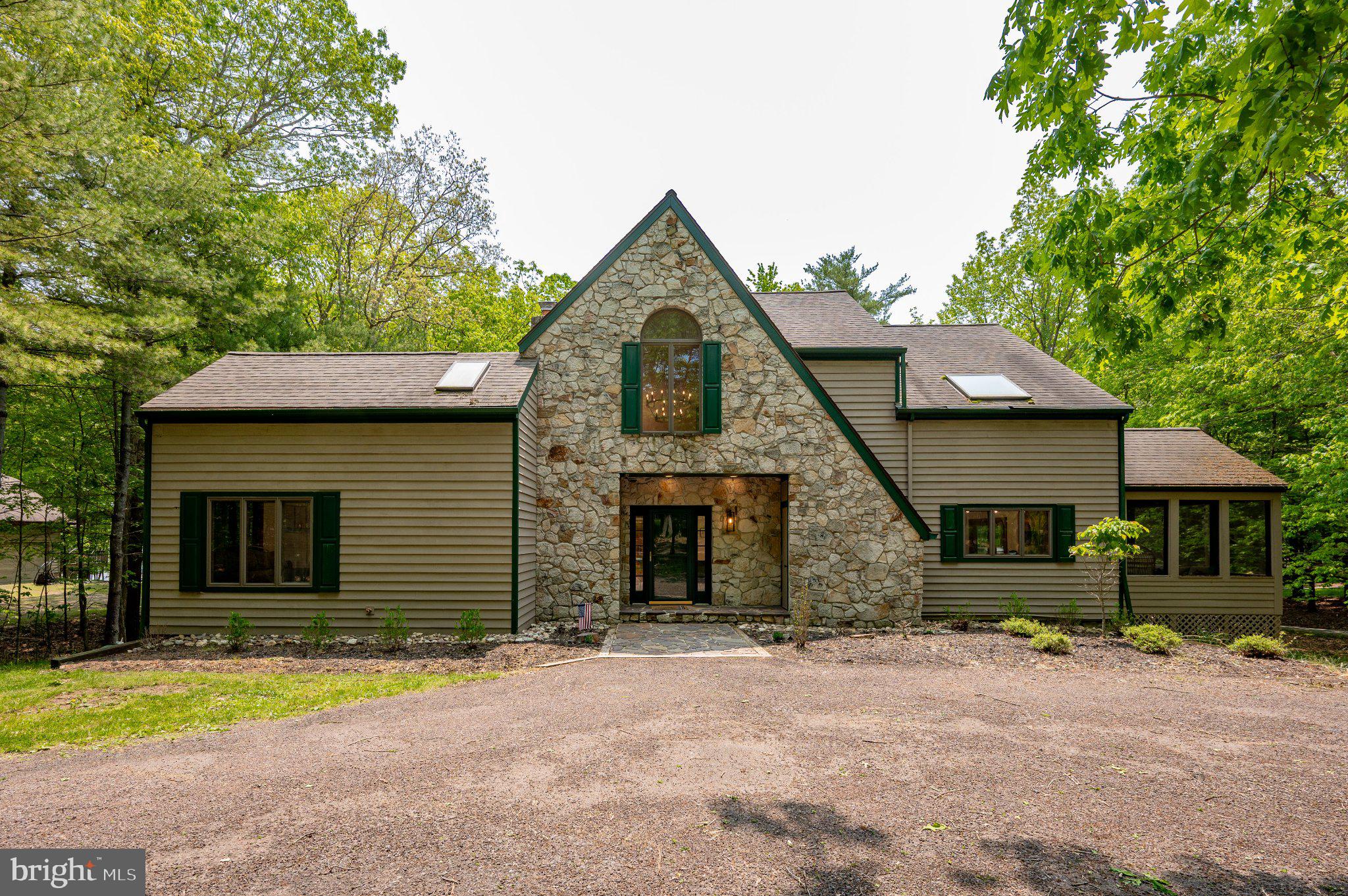 1038 S BLAKESLEE ROAD