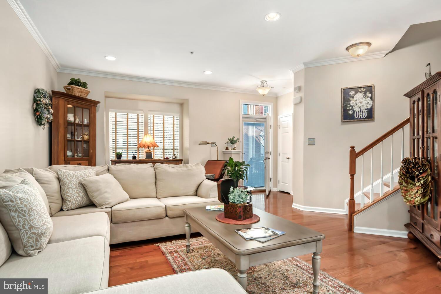 EASTON - Residential