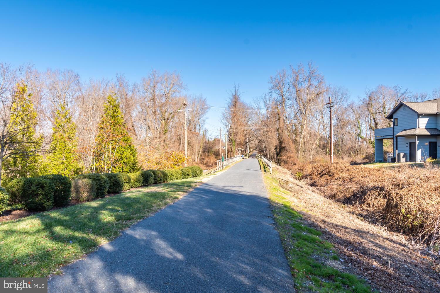 EASTON - Residential