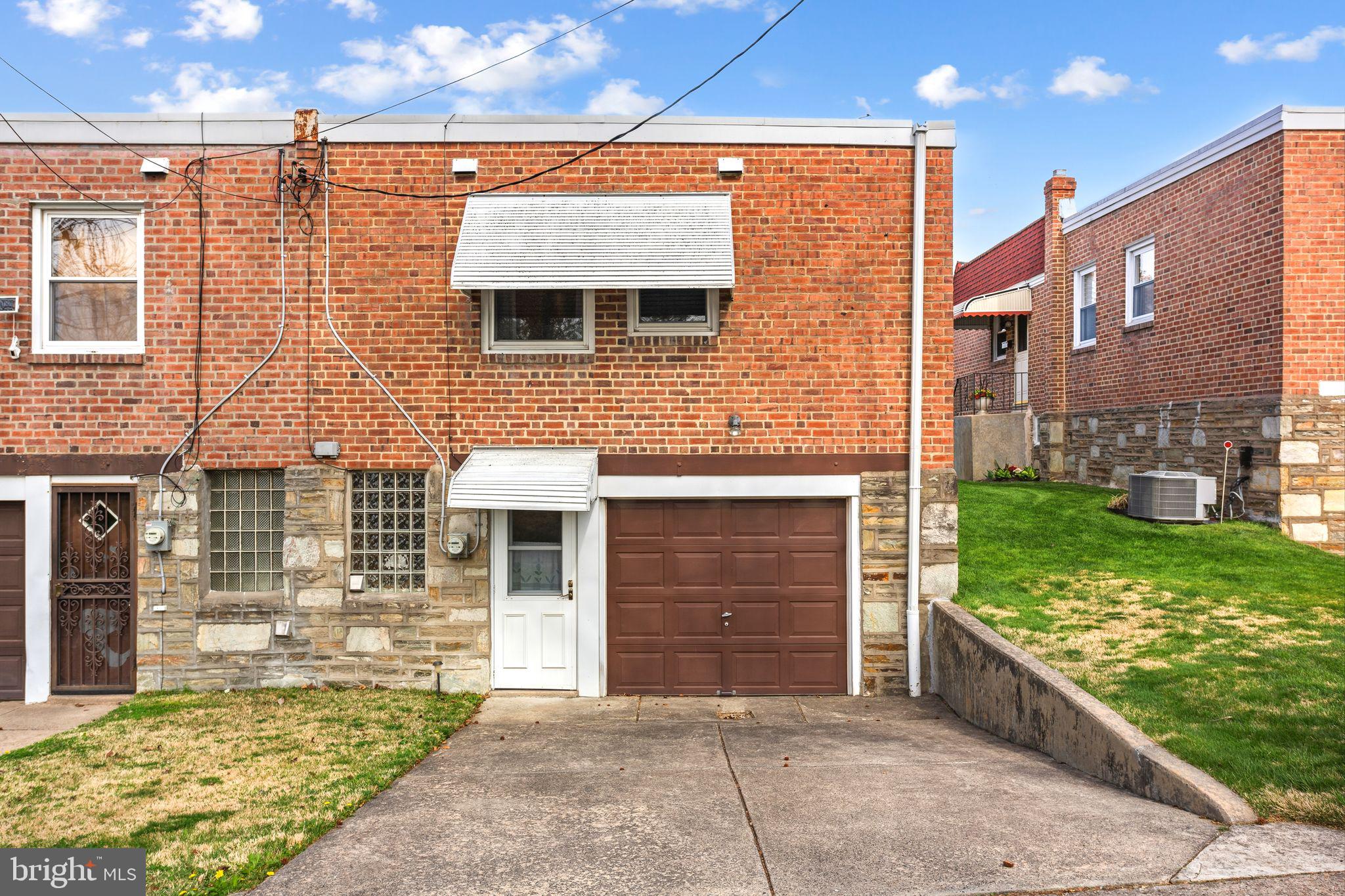 FOX CHASE - Residential