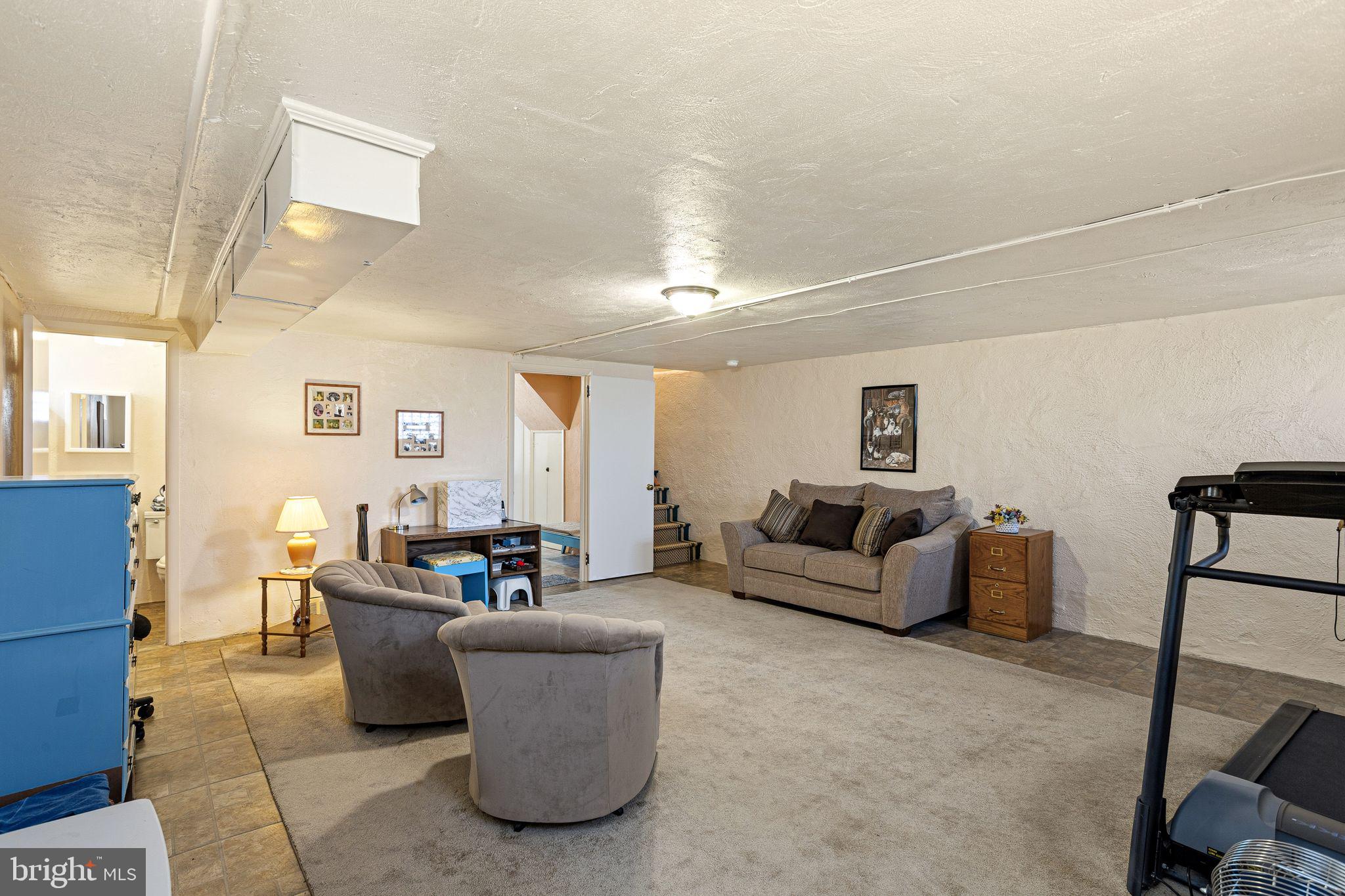 FOX CHASE - Residential