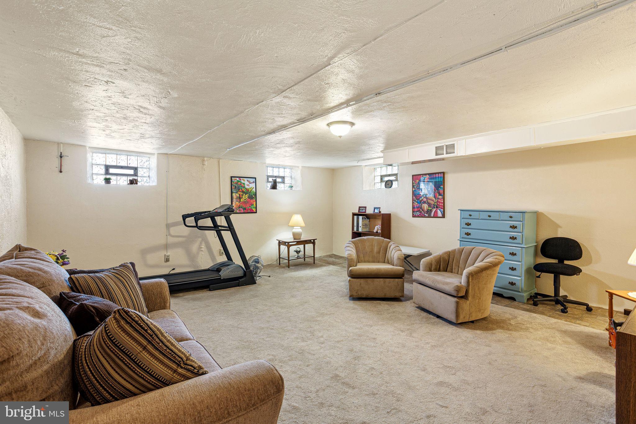 FOX CHASE - Residential