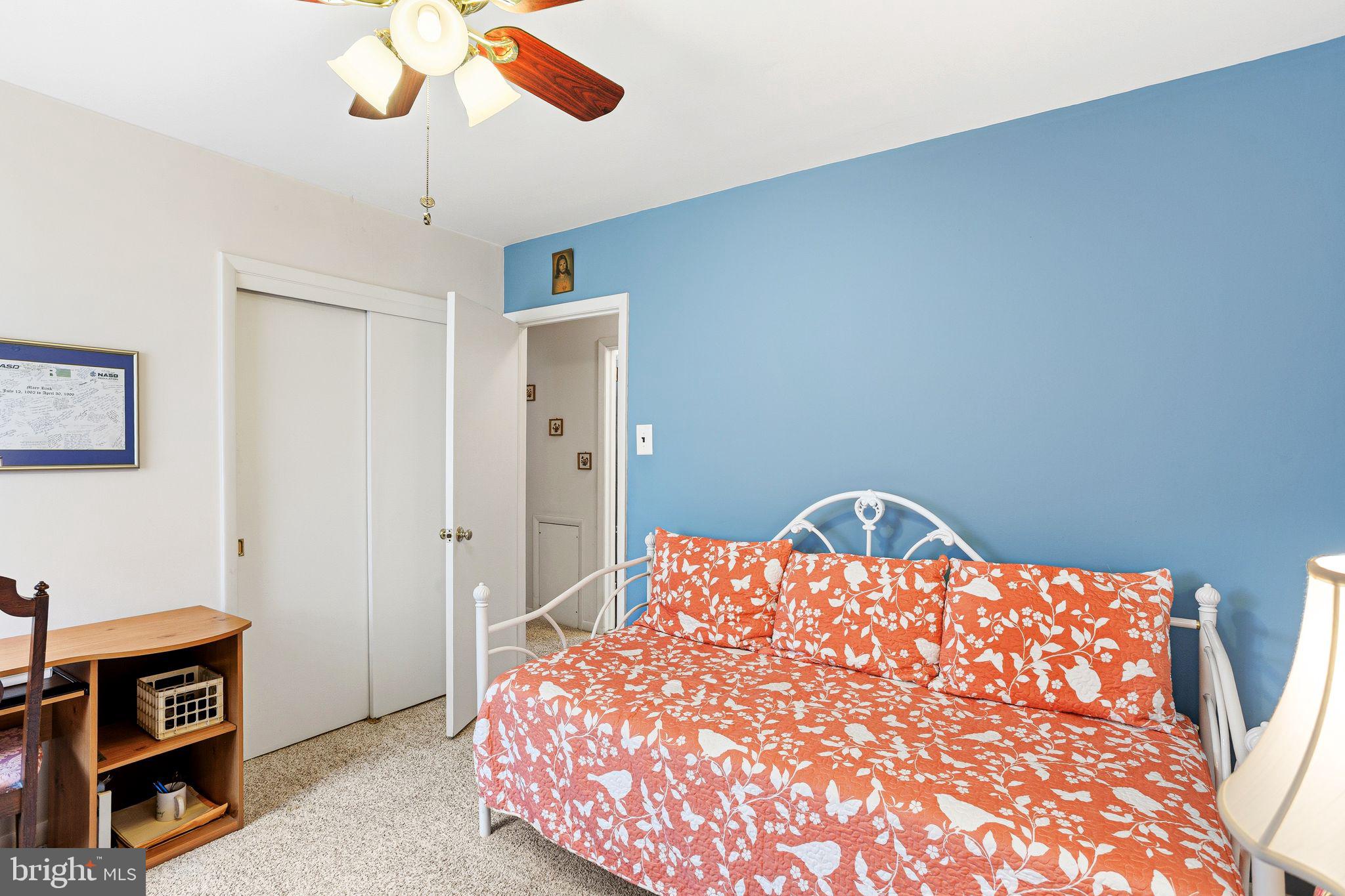 FOX CHASE - Residential