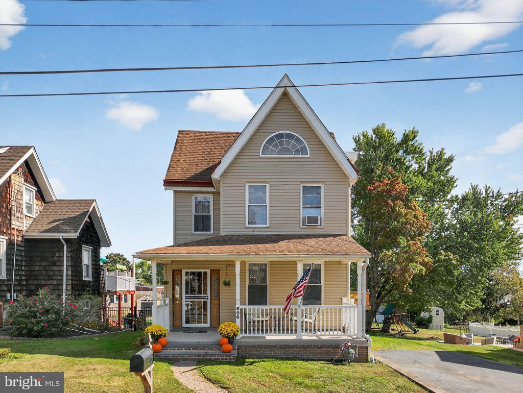 Photo of 606 Seneca Avenue, NORWOOD, PA 19074 (MLS # PADE2102566)
