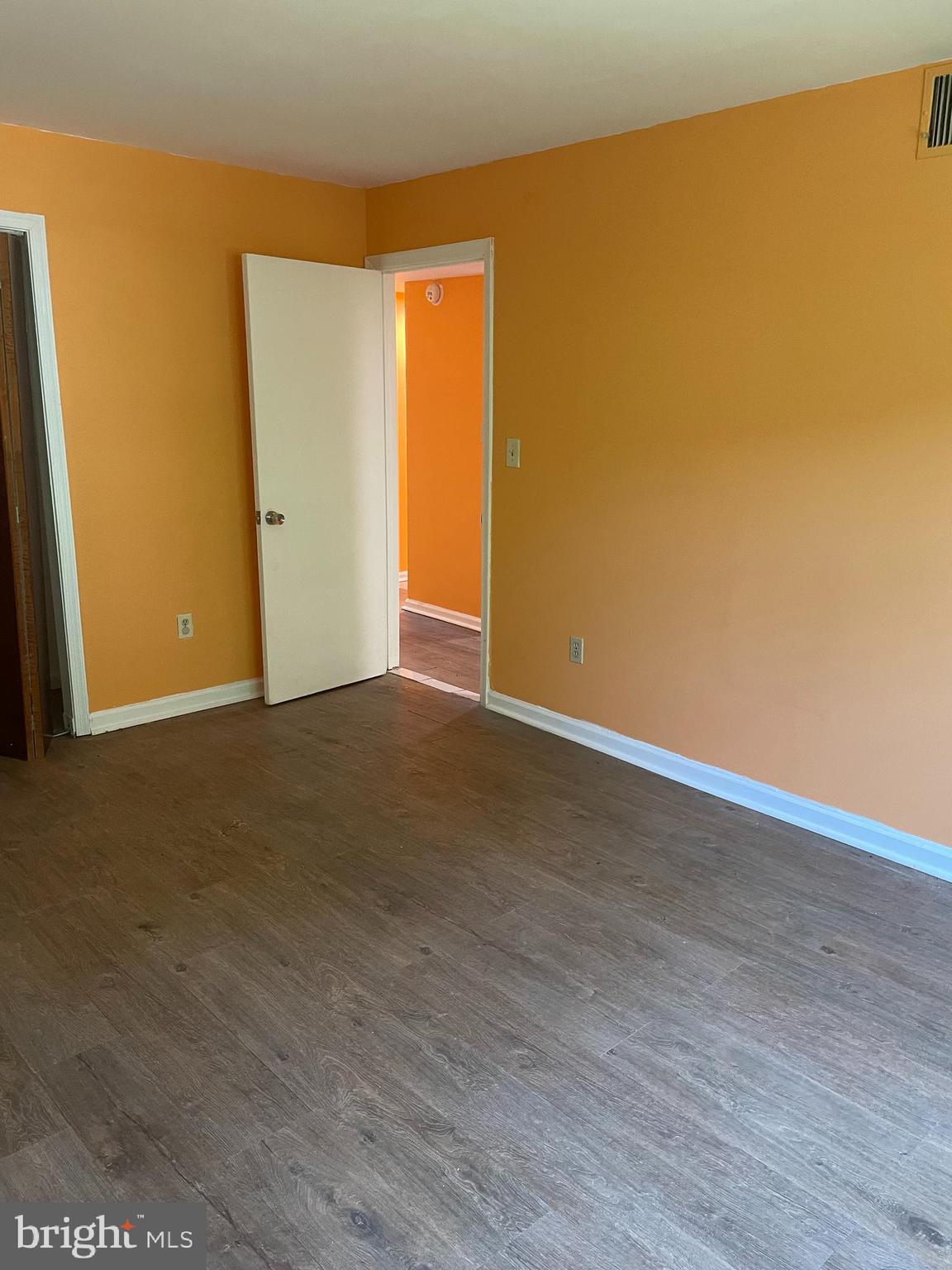 MANOKIN GLEN - Residential