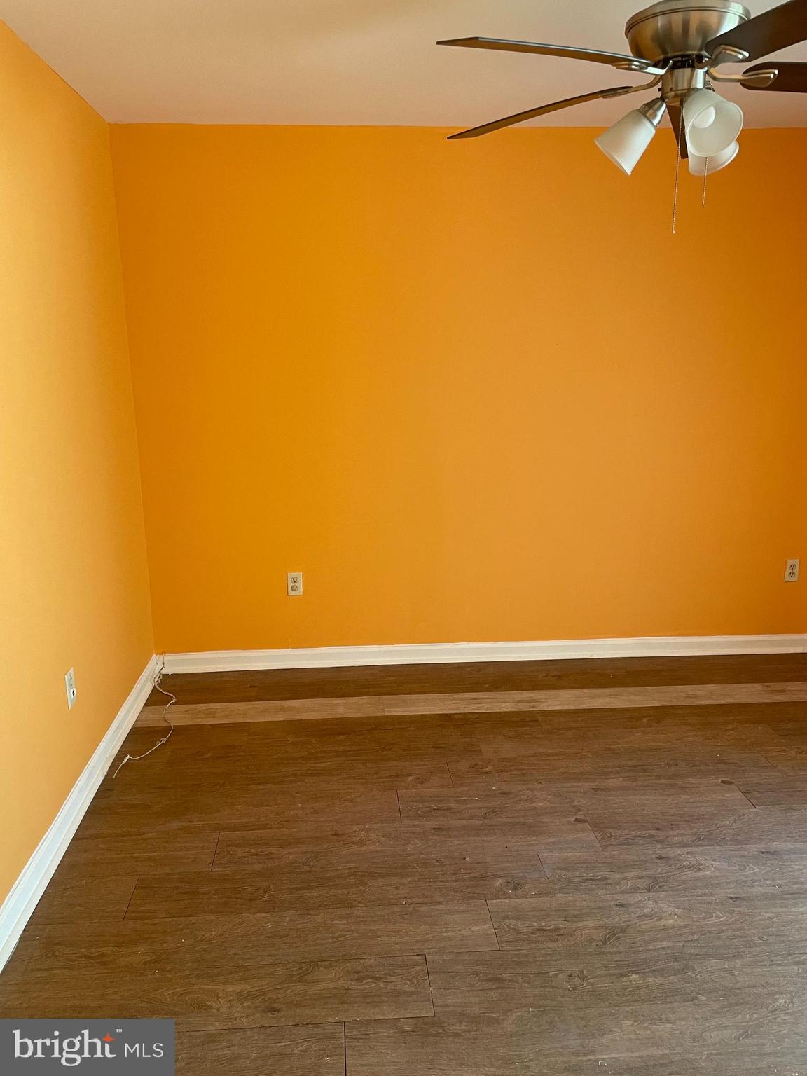 MANOKIN GLEN - Residential