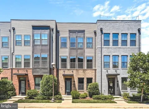 43308 John Michael Ter, Ashburn, VA MLS: VALO2097404