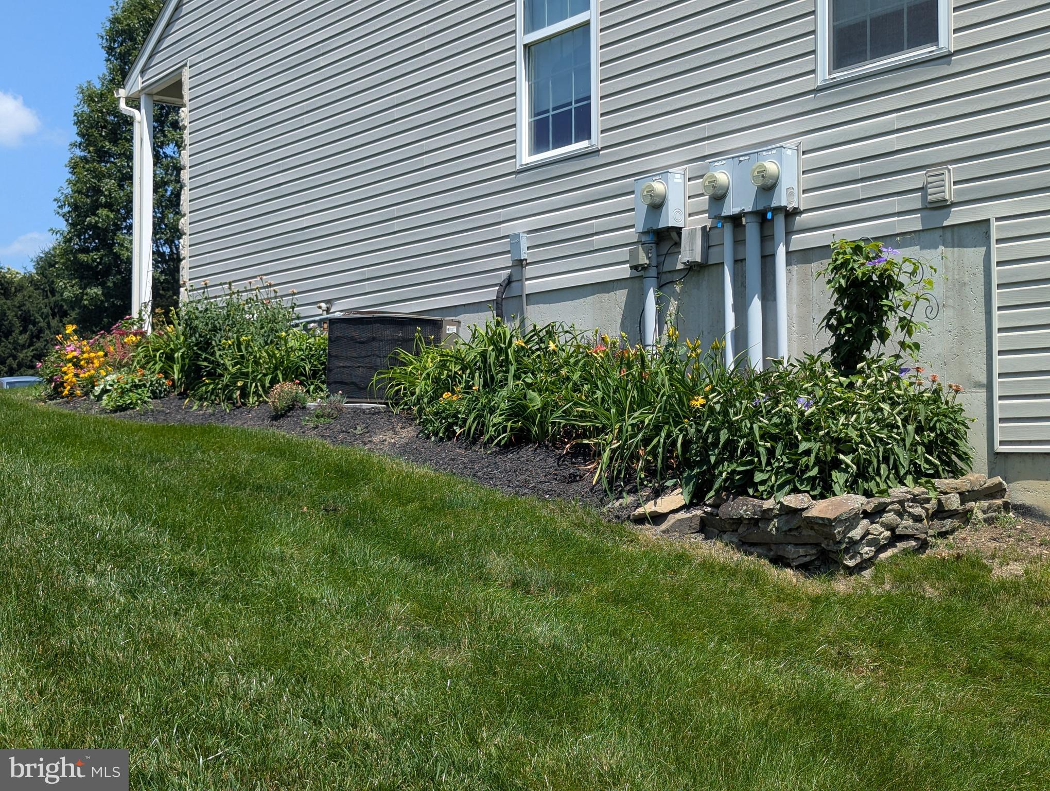 43 HELENE COURT