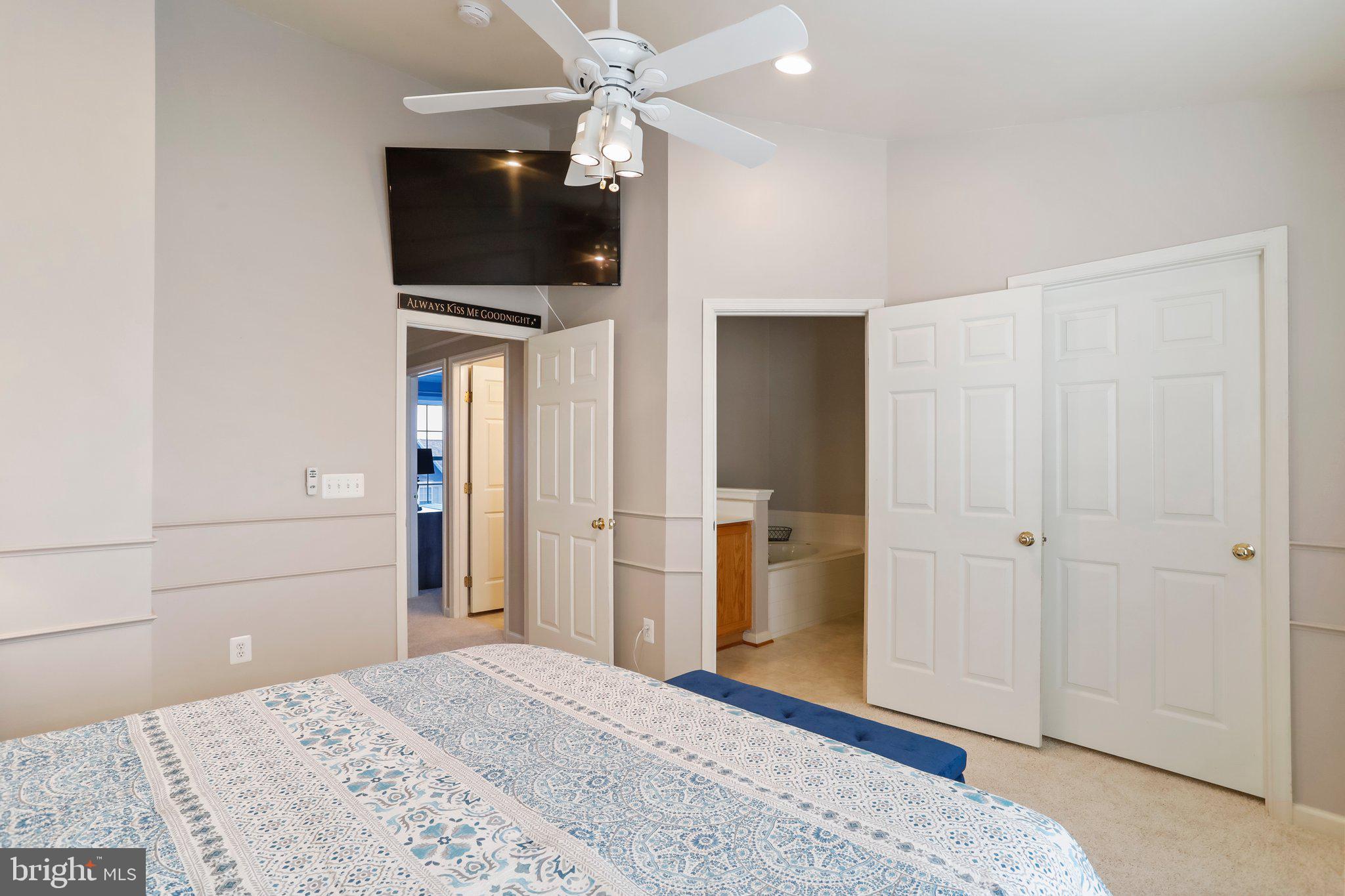 LAKELAND PLACE - Residential