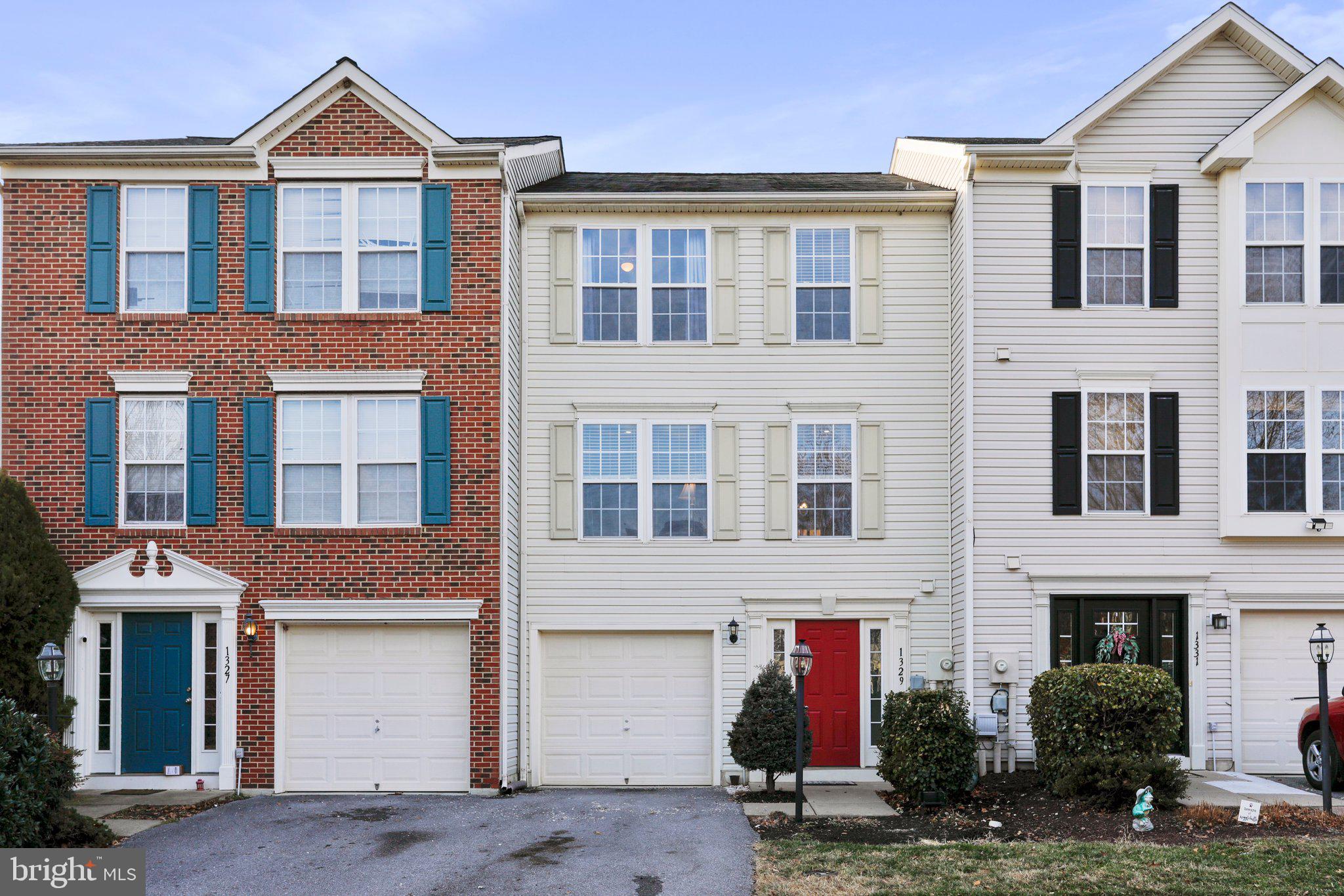 LAKELAND PLACE - Residential