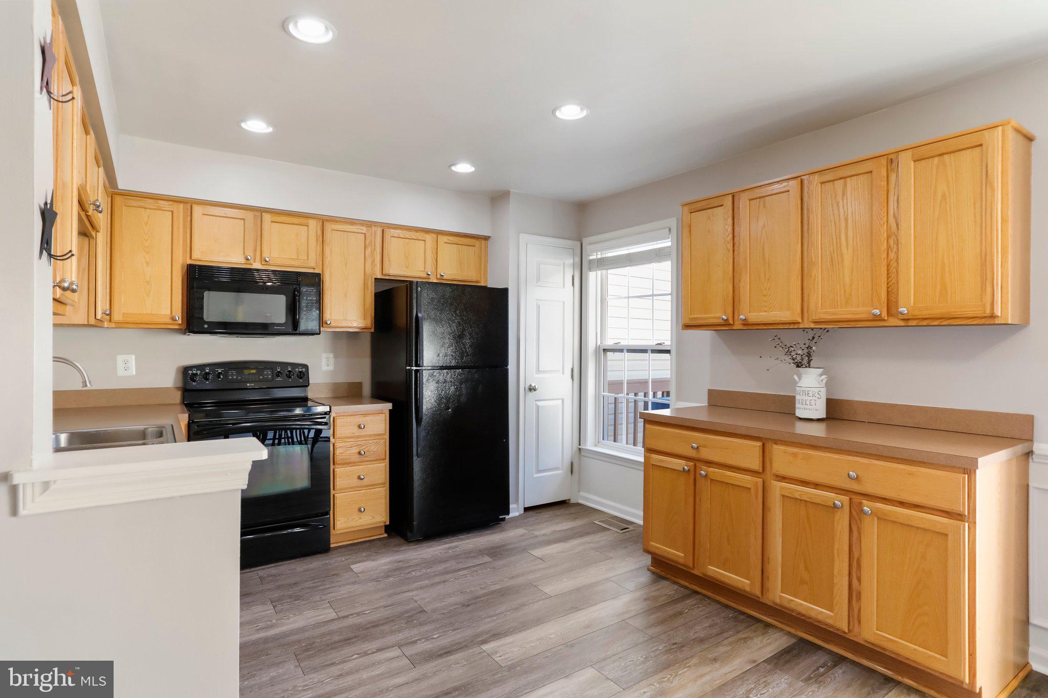 LAKELAND PLACE - Residential