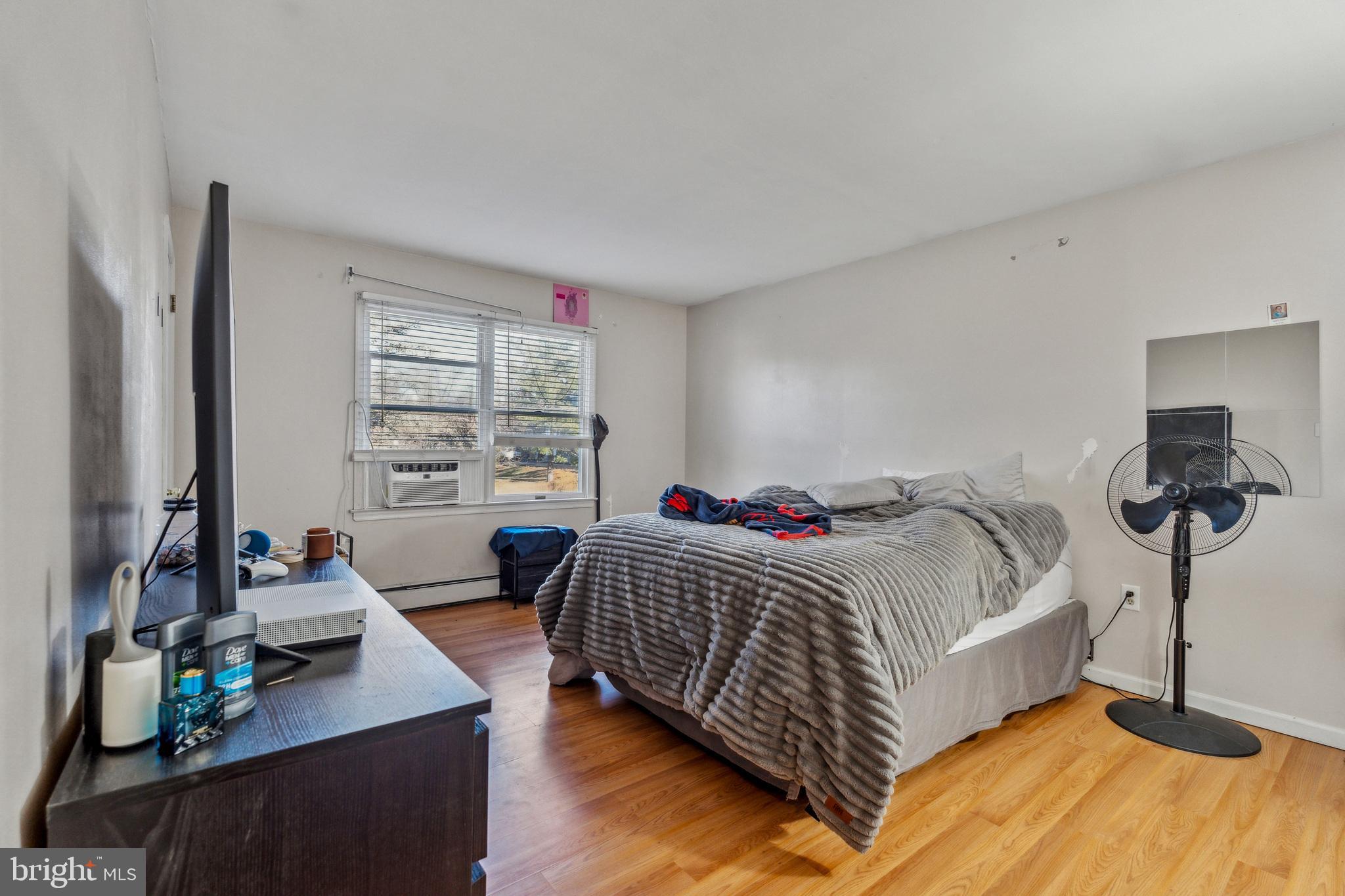 ROXBOROUGH - Residential