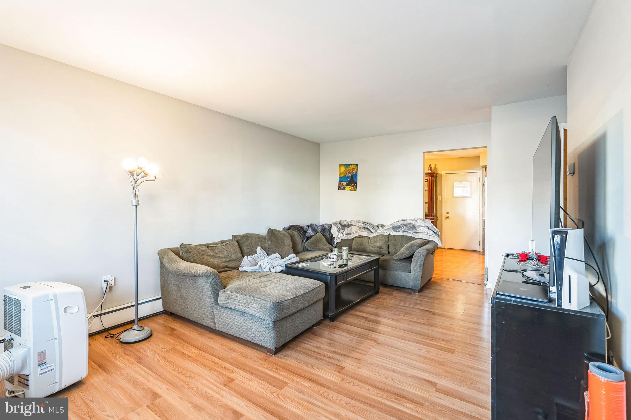 ROXBOROUGH - Residential