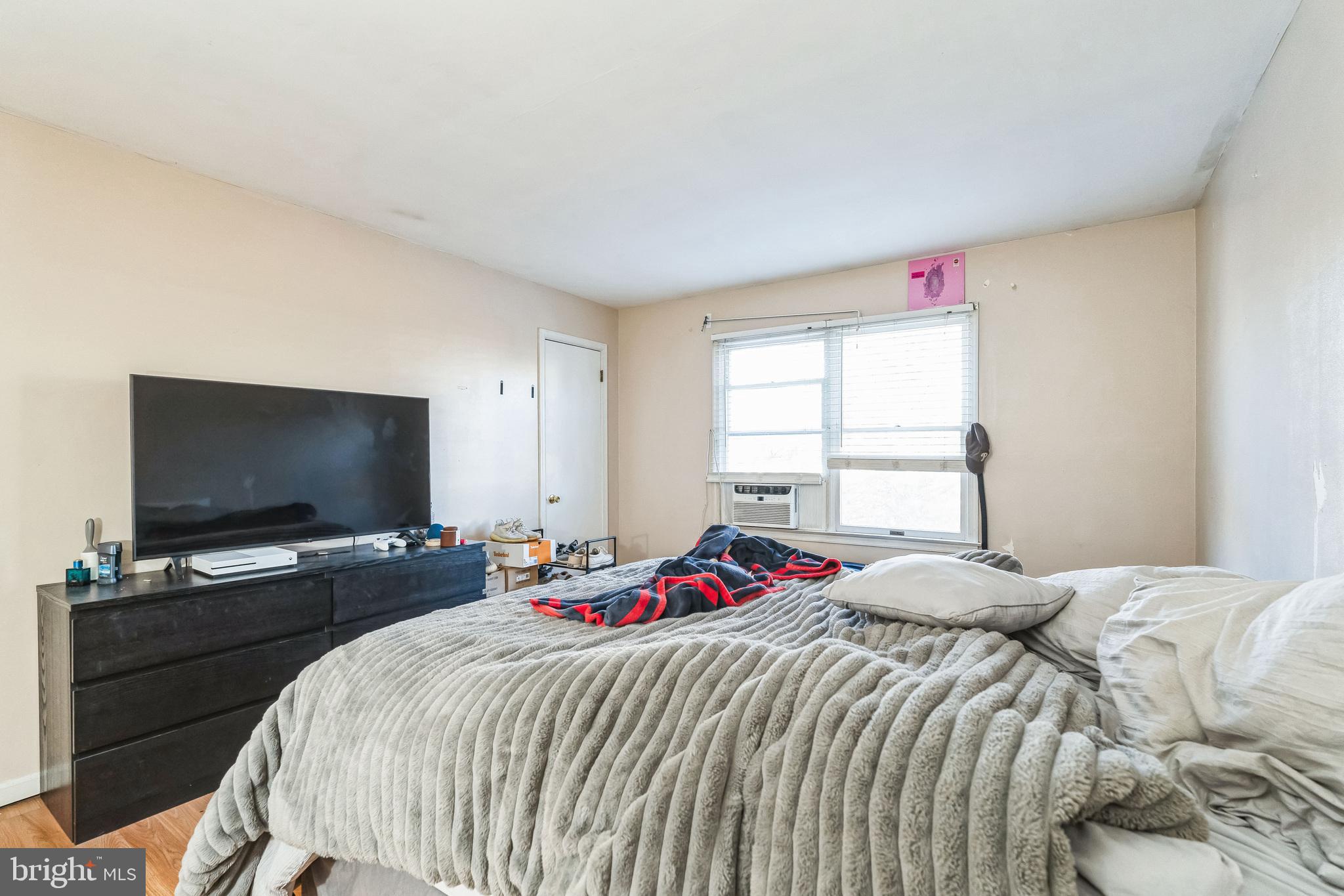 ROXBOROUGH - Residential