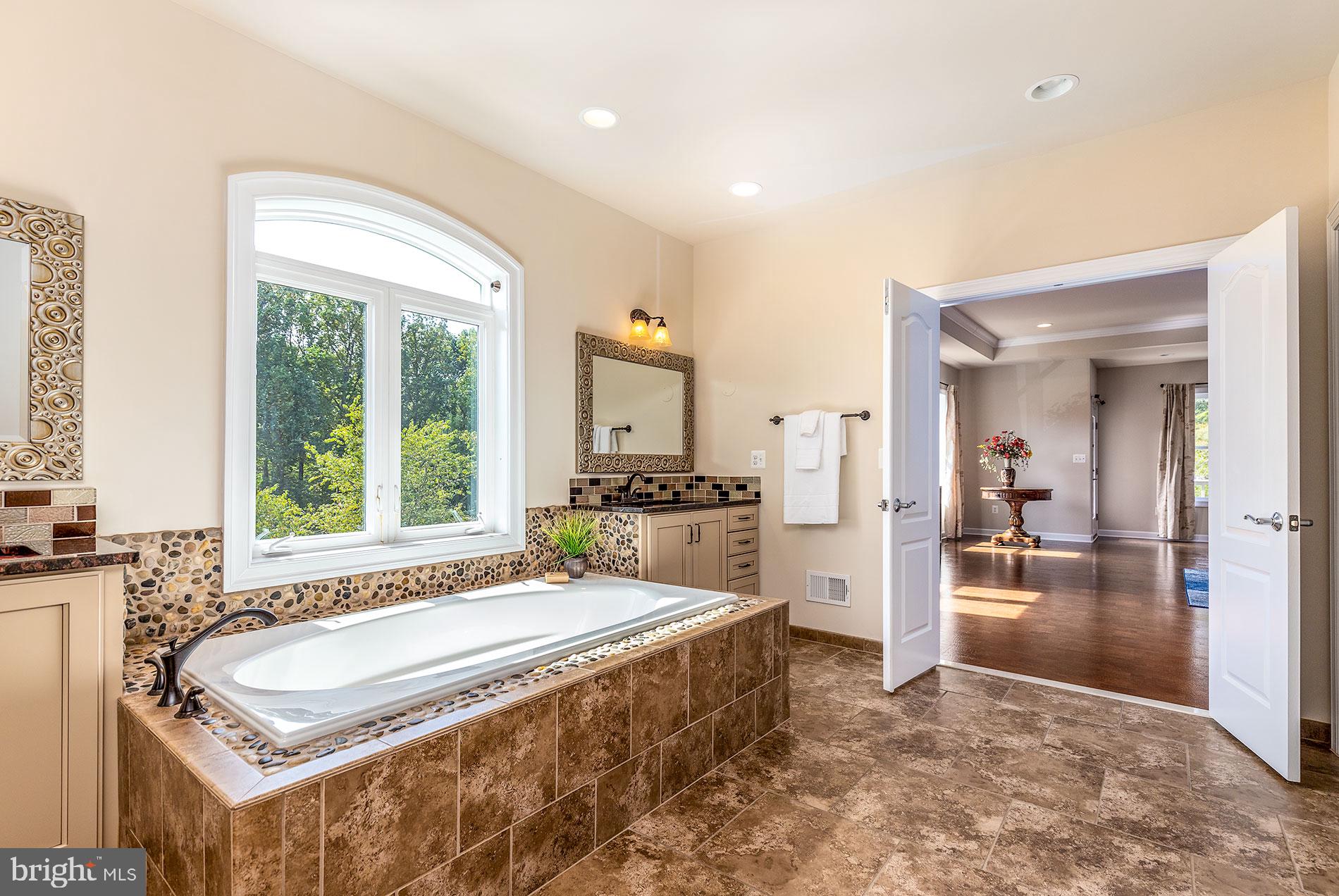 WAPLES MILL - Residential