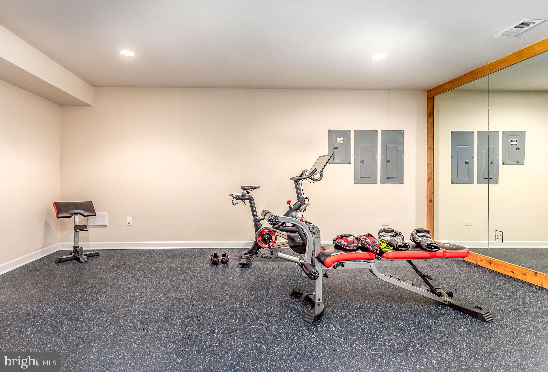 WAPLES MILL - Residential