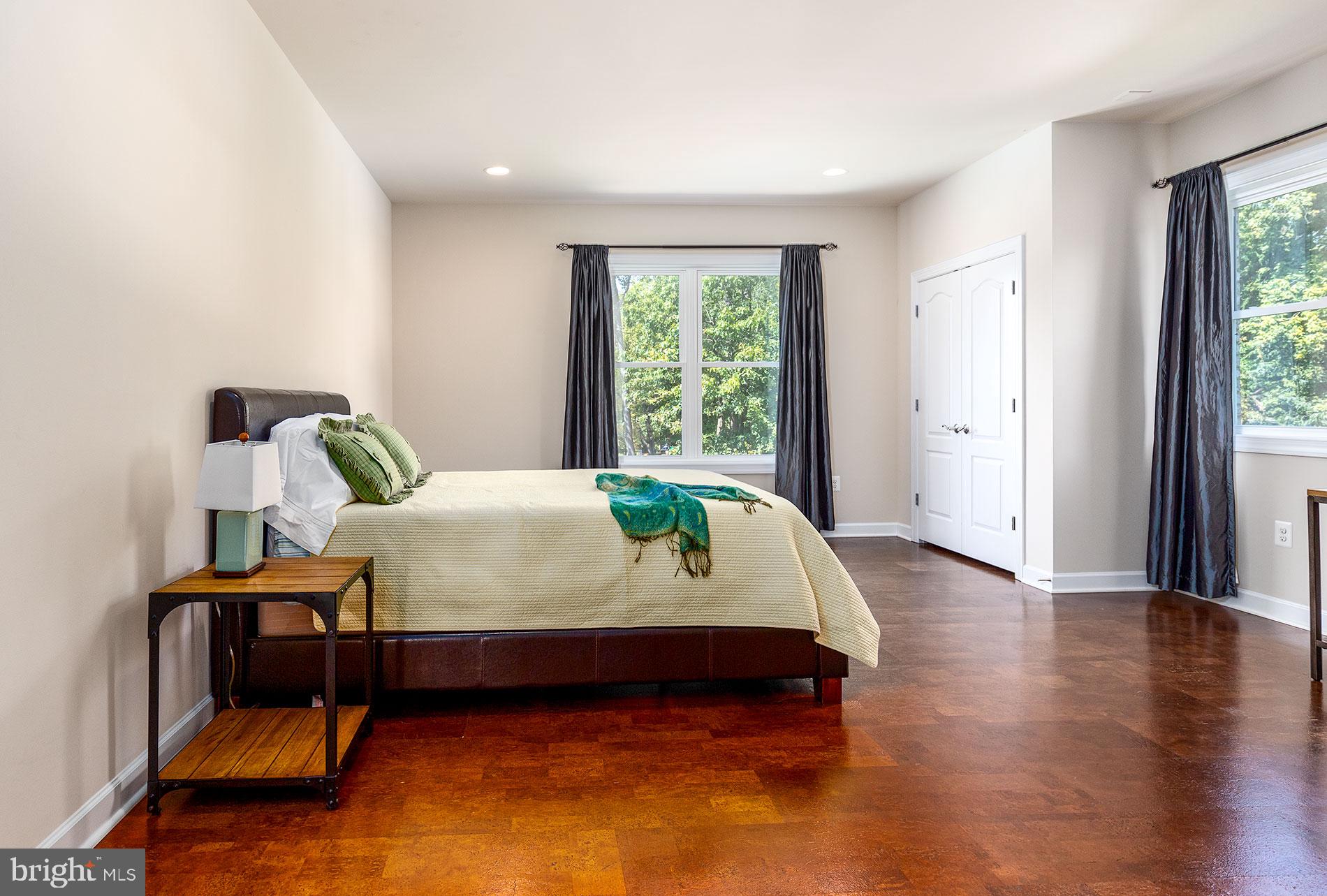 WAPLES MILL - Residential