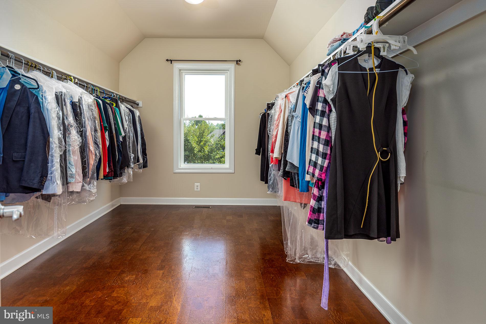 WAPLES MILL - Residential