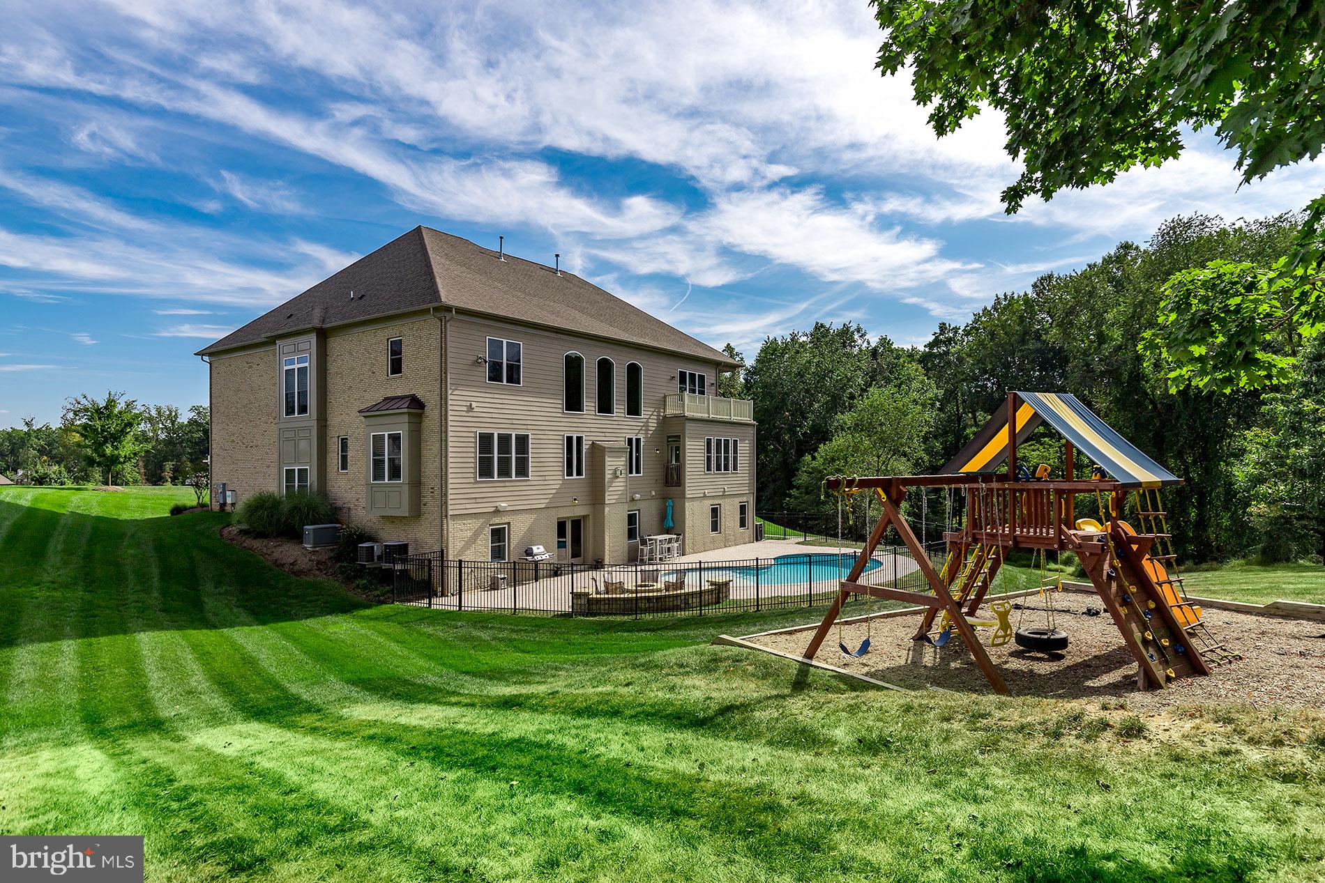 WAPLES MILL - Residential