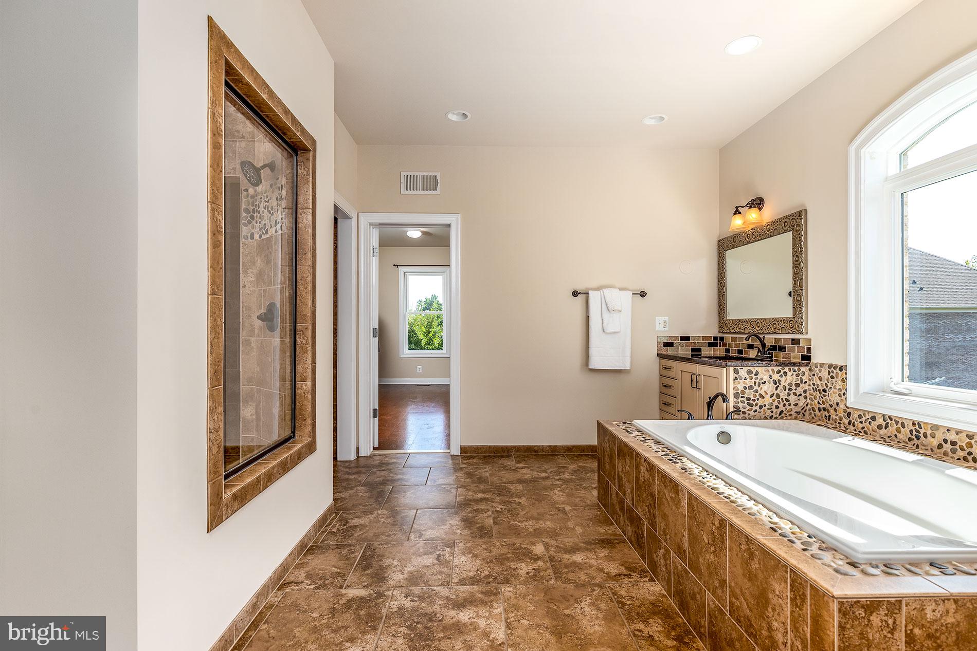 WAPLES MILL - Residential