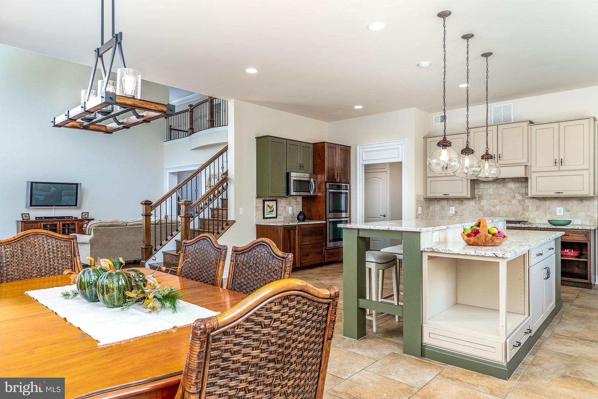 WAPLES MILL - Residential