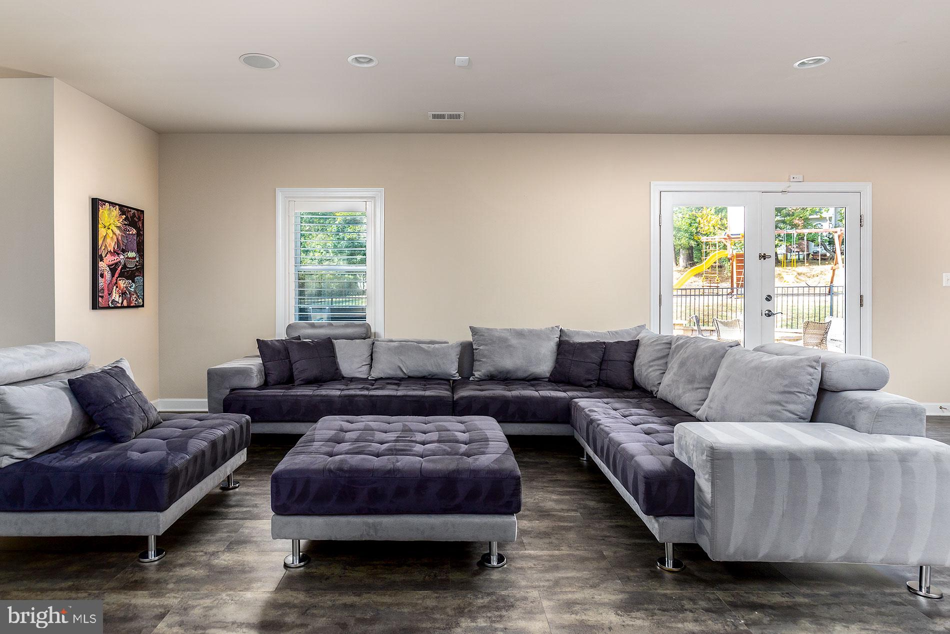 WAPLES MILL - Residential