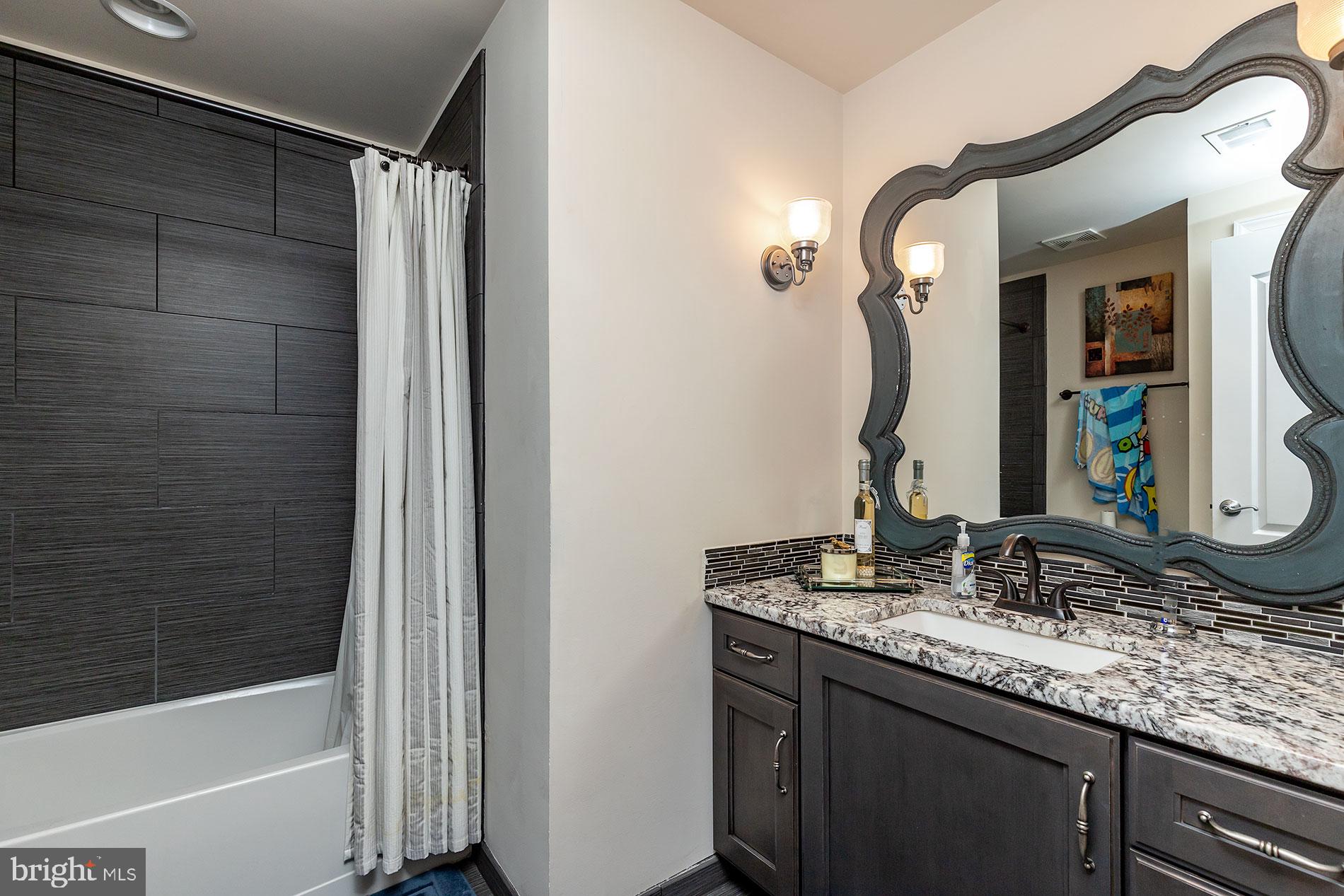 WAPLES MILL - Residential