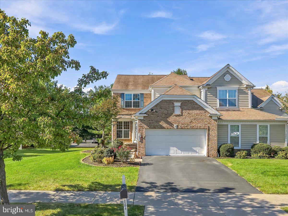 1884 EMERALD DRIVE