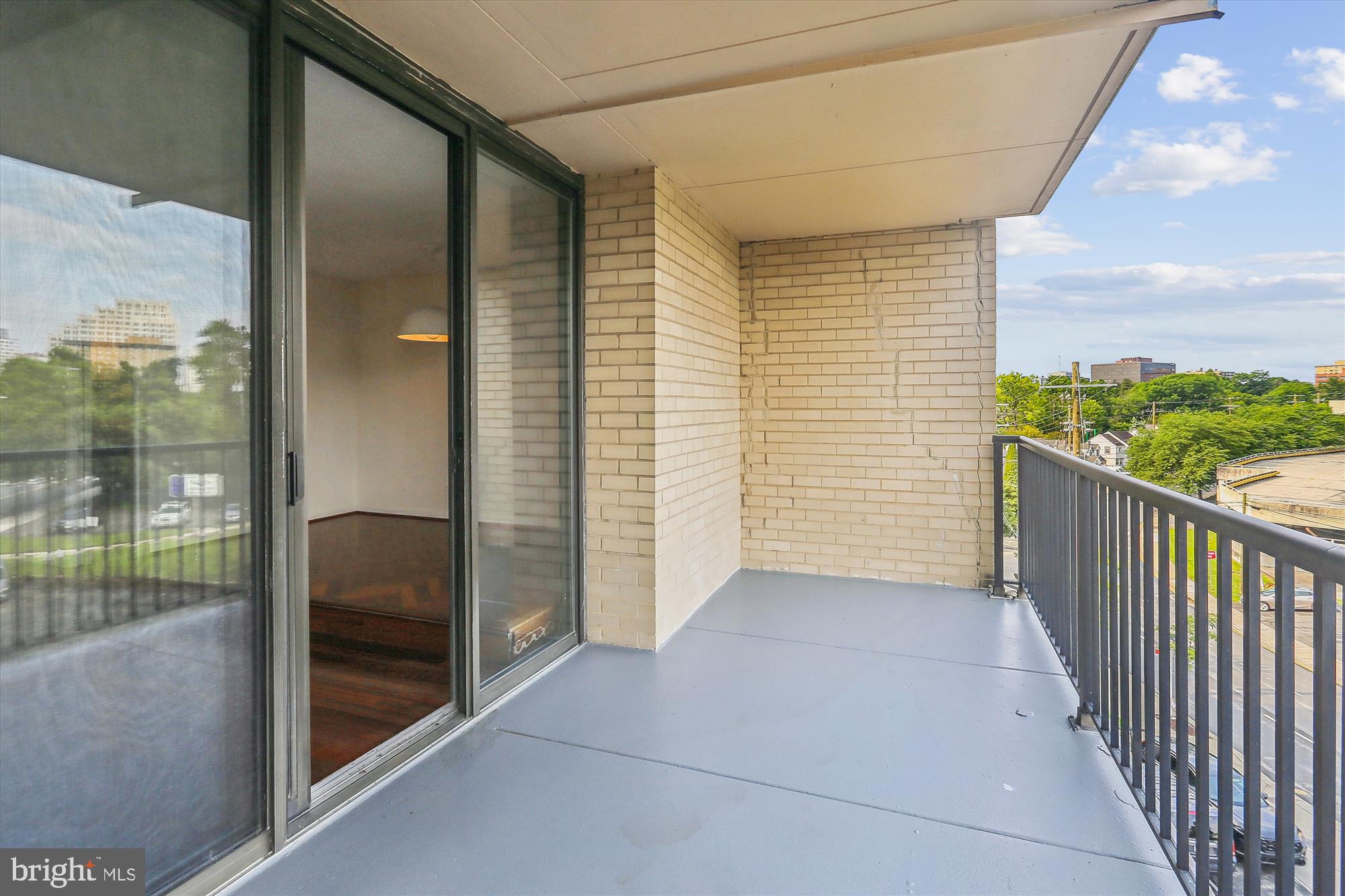 RIVIERA OF CHEVY CHASE - Residential