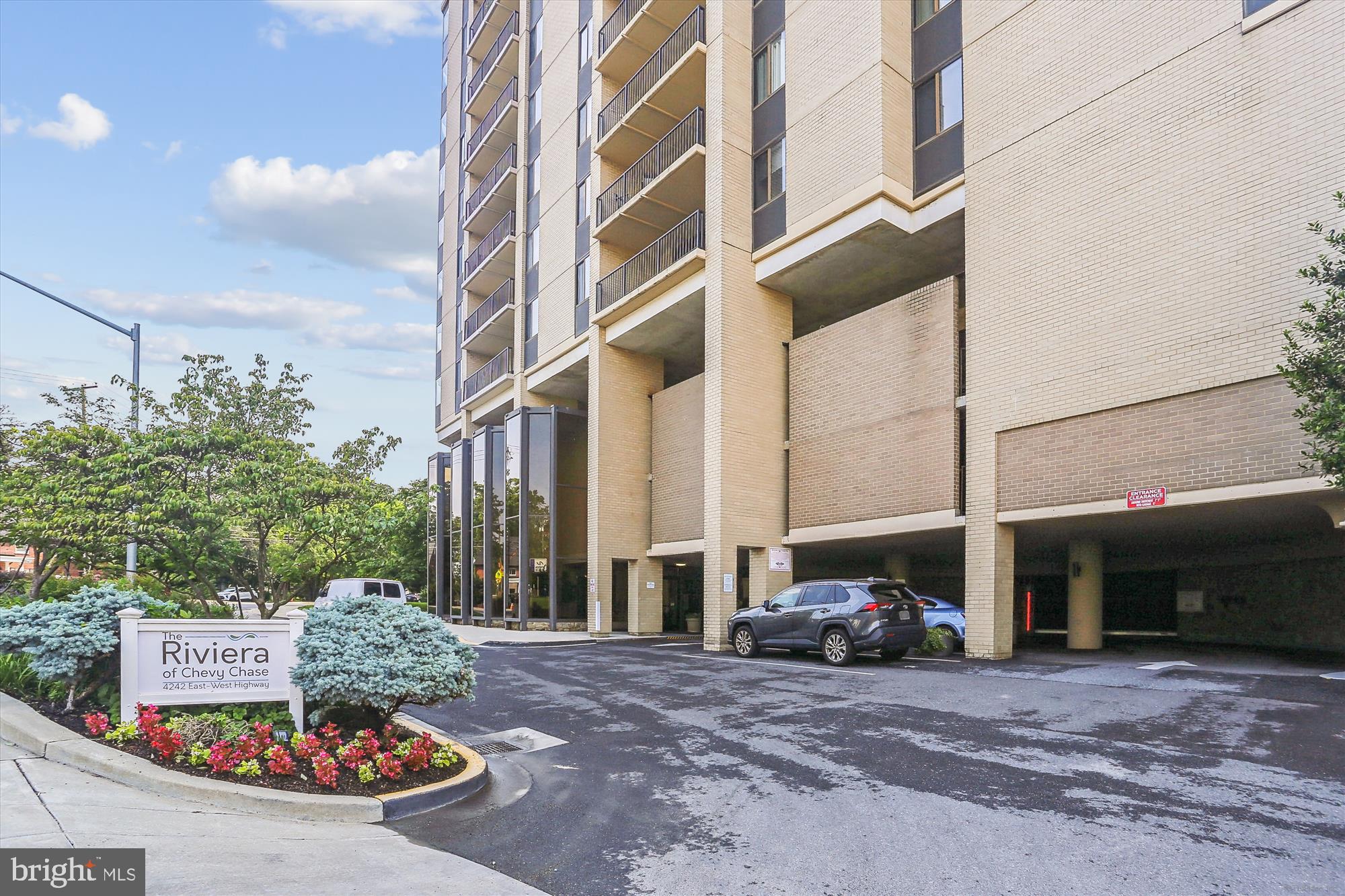 RIVIERA OF CHEVY CHASE - Residential