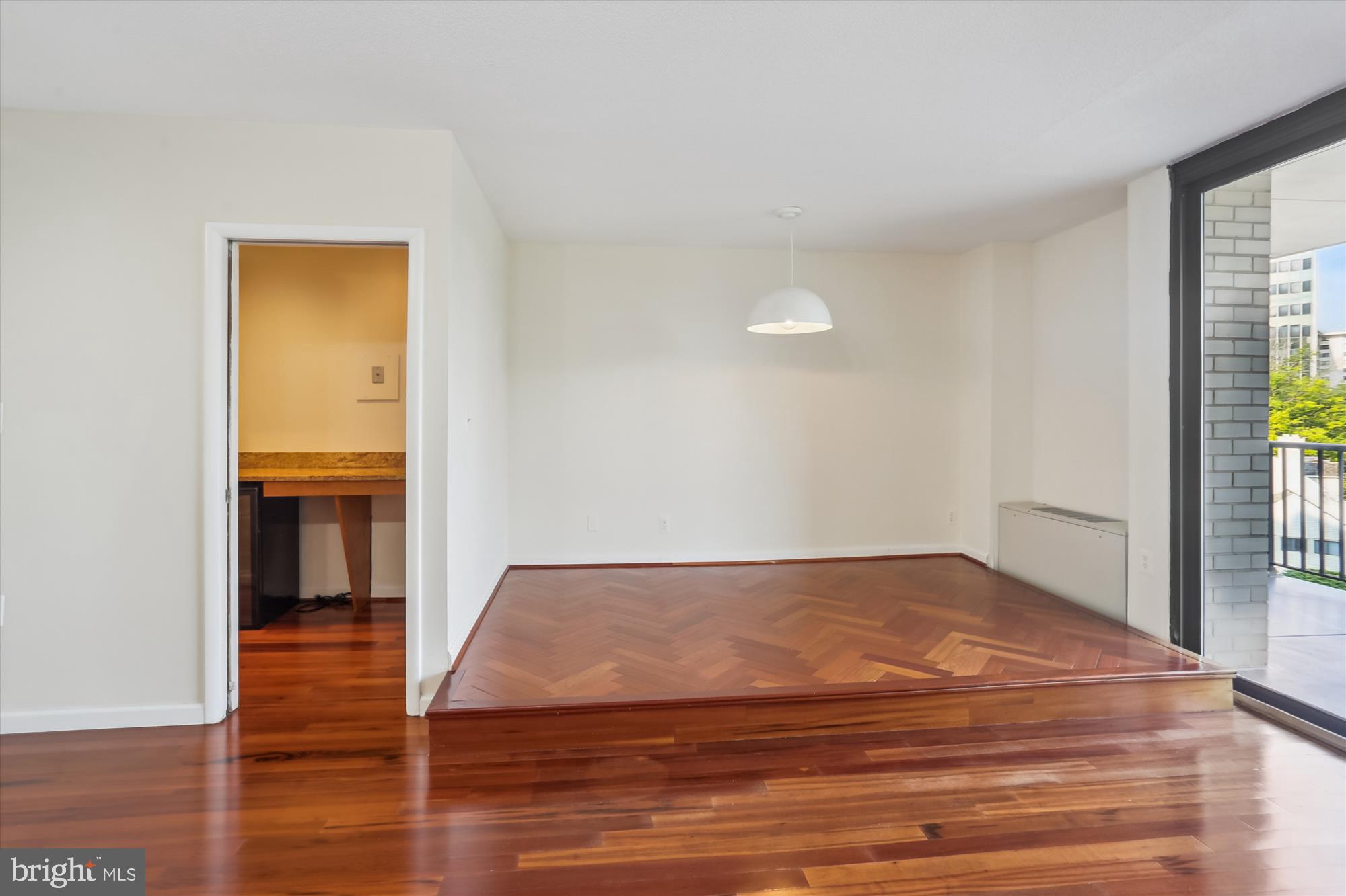 RIVIERA OF CHEVY CHASE - Residential