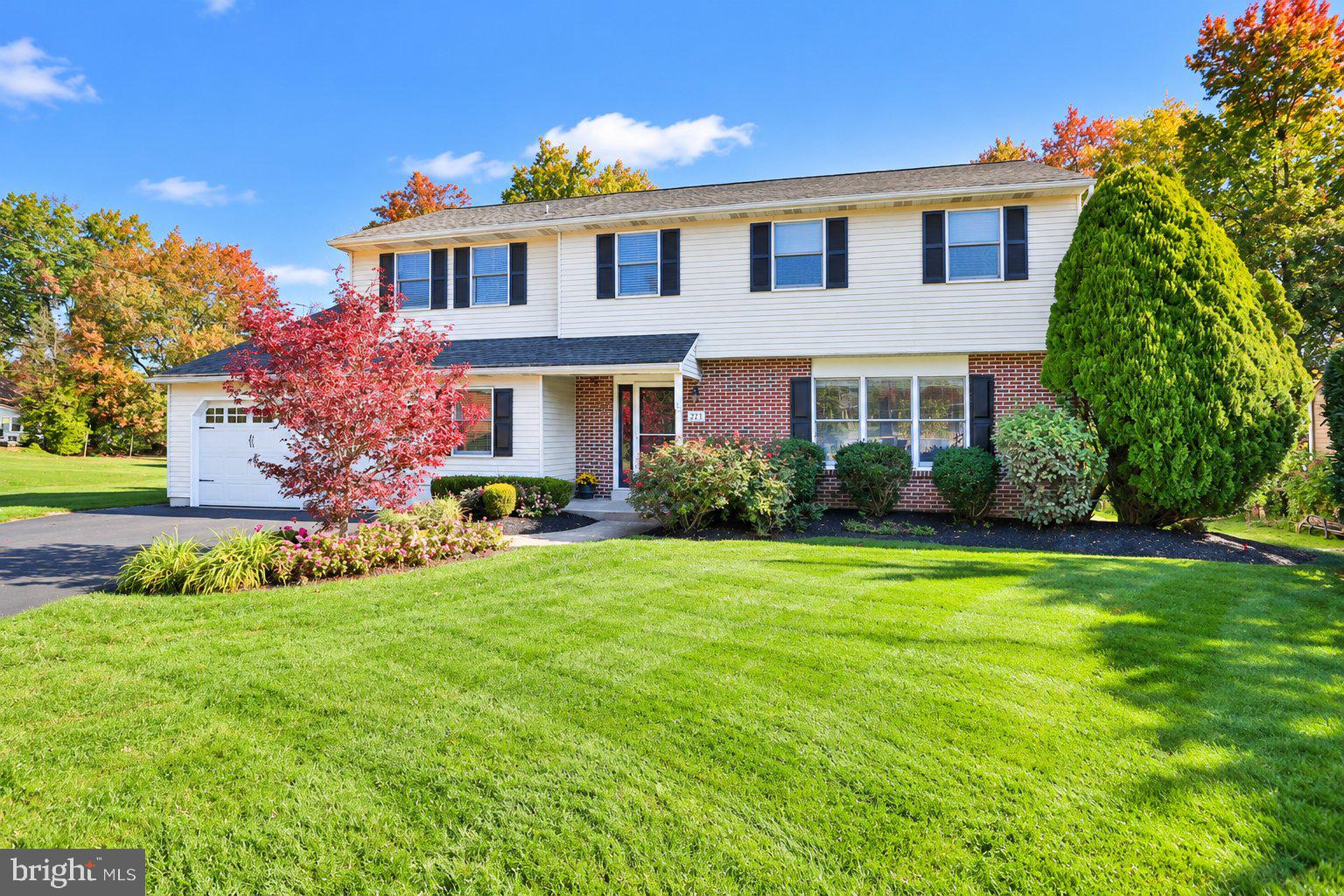 221 JADE DRIVE