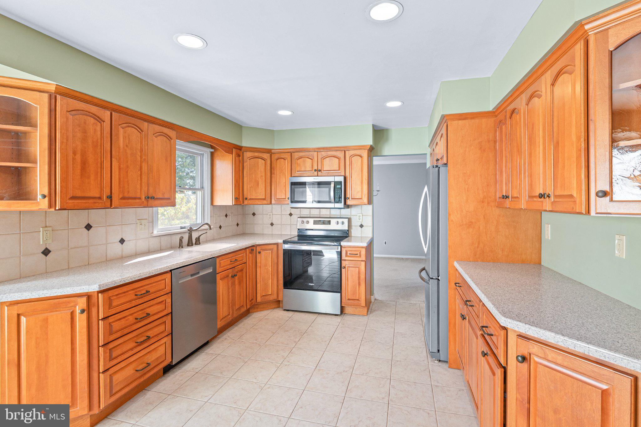 221 JADE DRIVE
