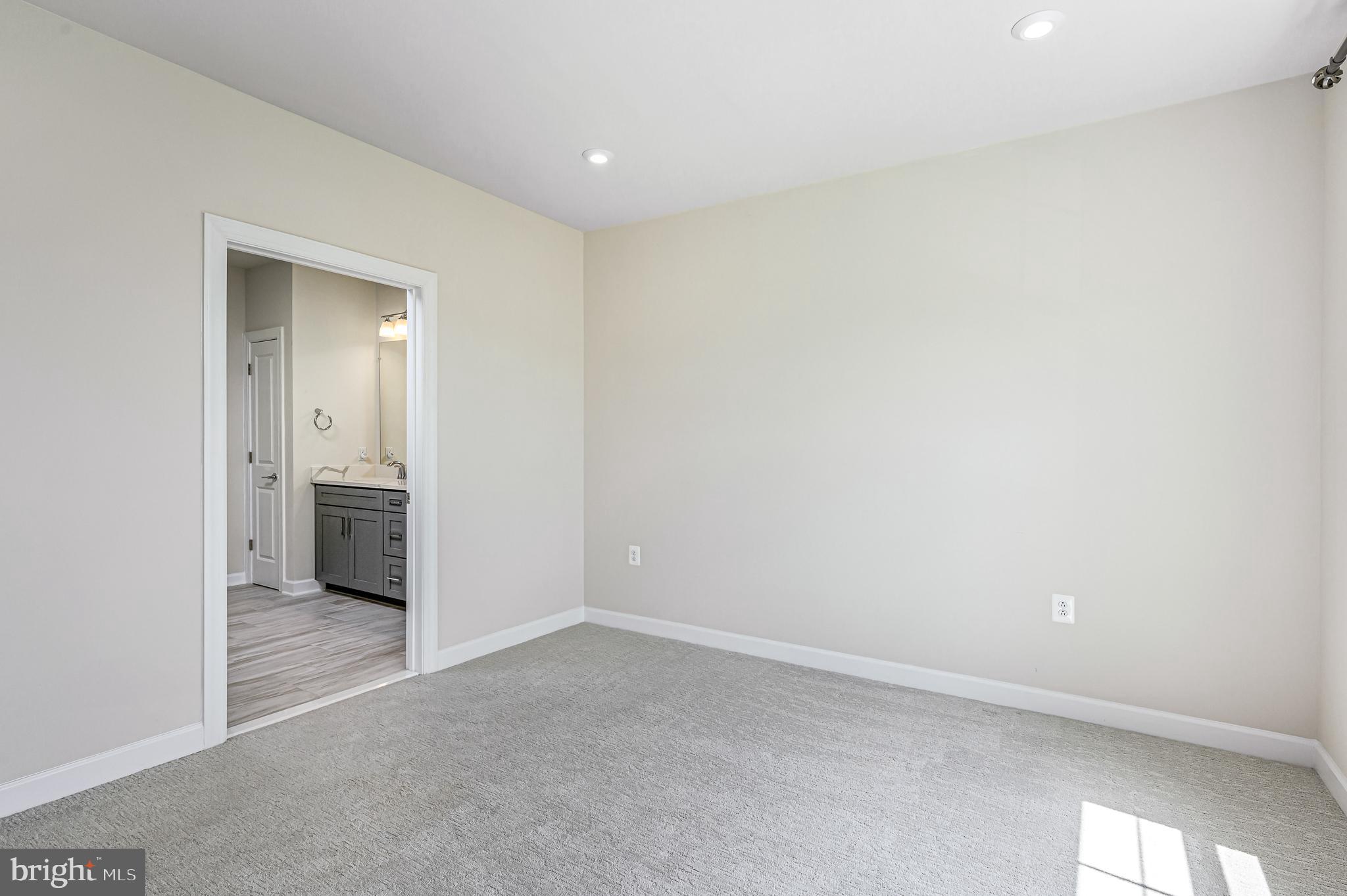 MONTEBELLO - Residential Lease