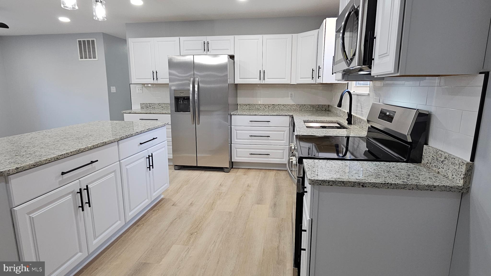 WHITE SANDS - Residential